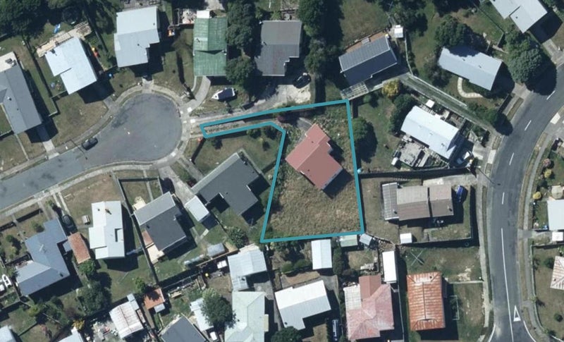 12 Yemen Place, Ascot Park, Porirua - Carousel 1