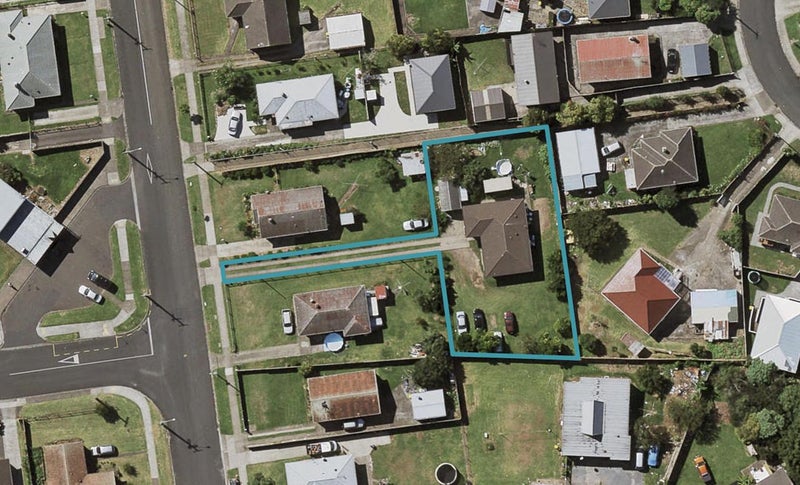 34 Alexander Crescent, Otara, Auckland - Carousel 1