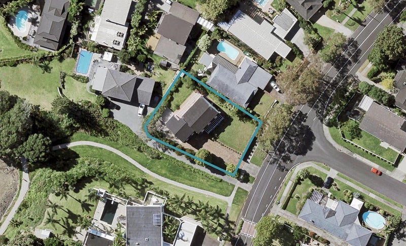129 Fisher Parade, Sunnyhills, Auckland - Carousel 1
