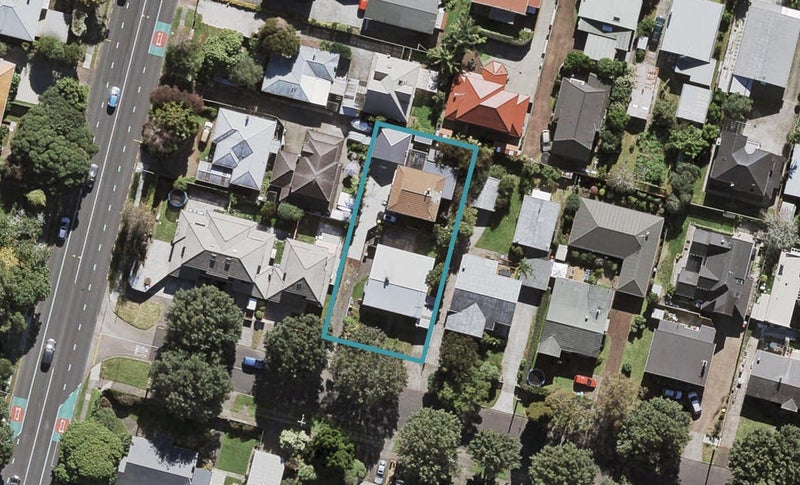 21B Oak Street, Royal Oak, Auckland - Carousel 1