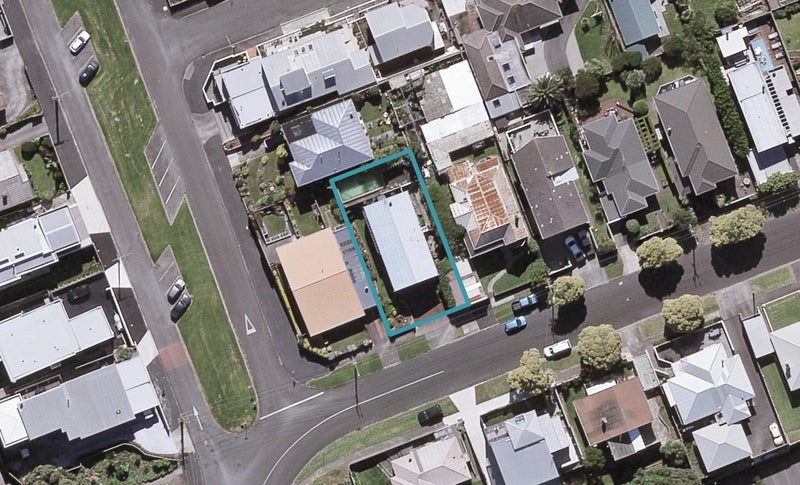 3 McLean Street, Strandon, New Plymouth - Carousel 1