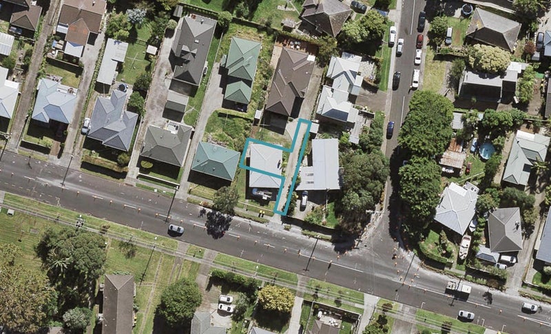 2/29 Raleigh Road, Northcote, Auckland - Carousel 1