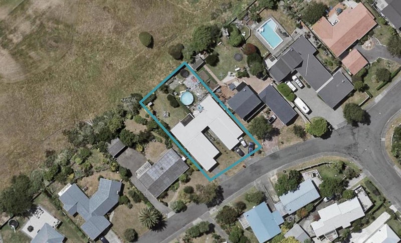 33 Callender Terrace, Paraparaumu Beach, Paraparaumu - Carousel 1