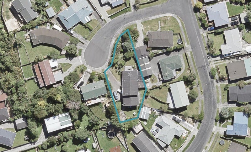 2/2 Waiau Close, Kelson, Lower Hutt - Carousel 1