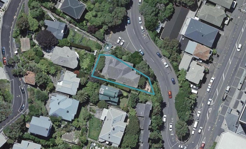 24 Glasgow Street, Kelburn, Wellington - Carousel 1