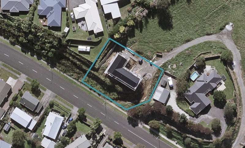 41 Poplar Grove, Whalers Gate, New Plymouth - Carousel 1
