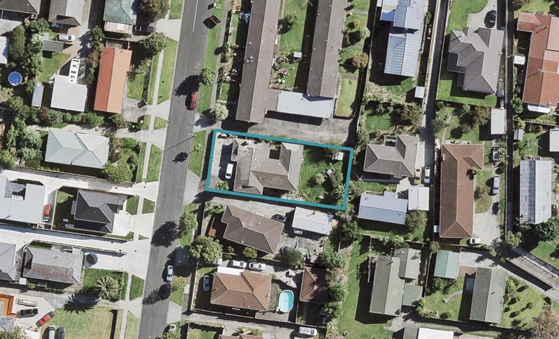 27 Lane Road, Weymouth, Auckland - Carousel 1