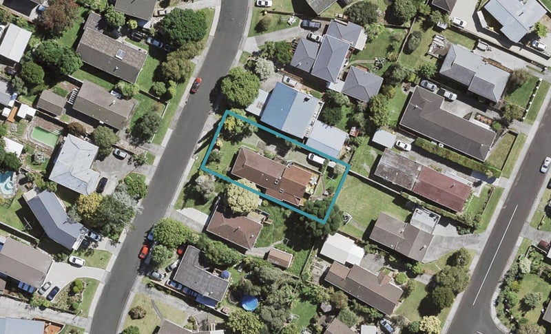 17 Spence Road, Henderson, Auckland - Carousel 1