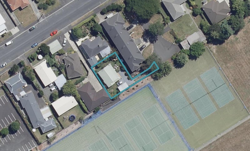 2 Halifax Street, Enderley, Hamilton - Carousel 1