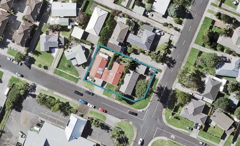 2/102 Elliot Street, Howick, Auckland - Carousel 1