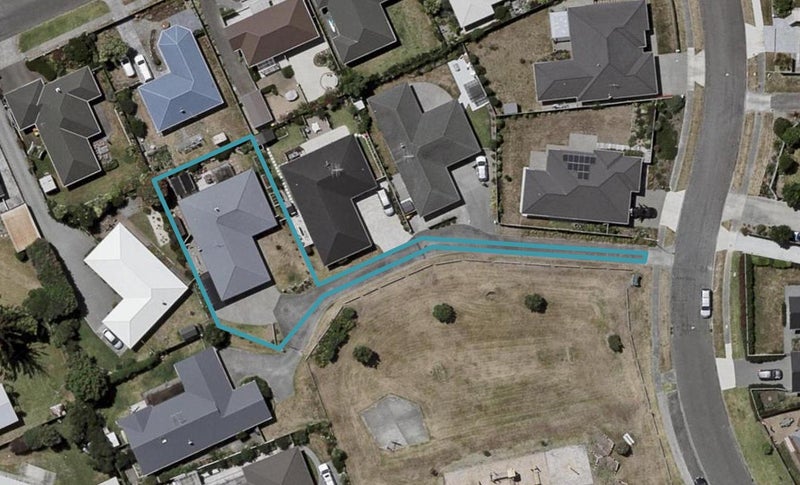 3 William Noel Place, Waikanae Beach, Waikanae - Carousel 1
