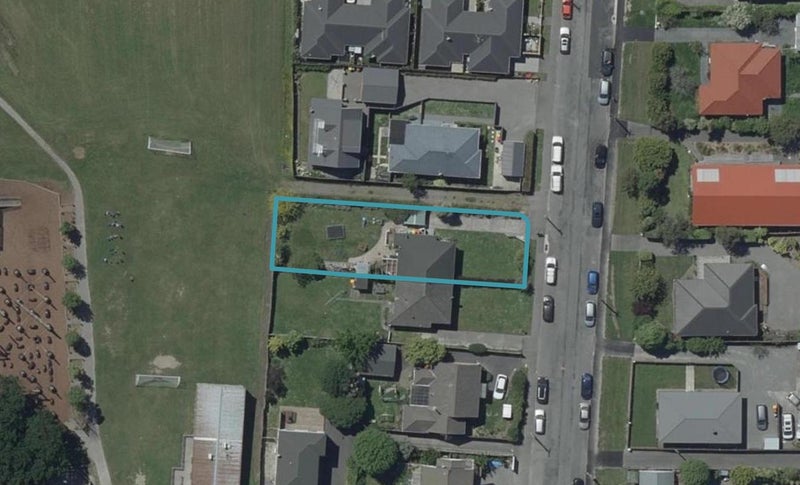 16 Albert Terrace, Saint Martins, Christchurch - Carousel 1