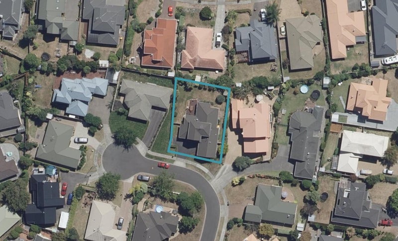 16 Ballantrae Place, Huntington, Hamilton - Carousel 1