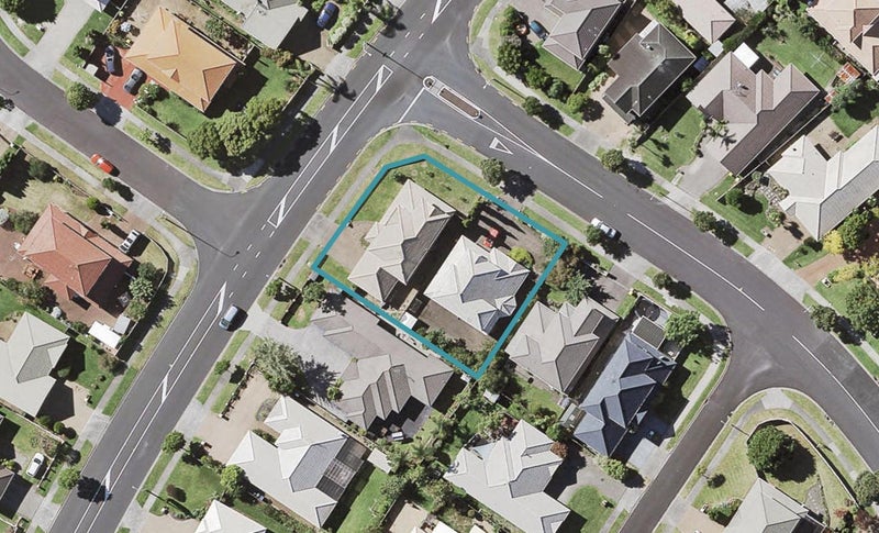 1/100 Millhouse Drive, Northpark, Auckland - Carousel 1