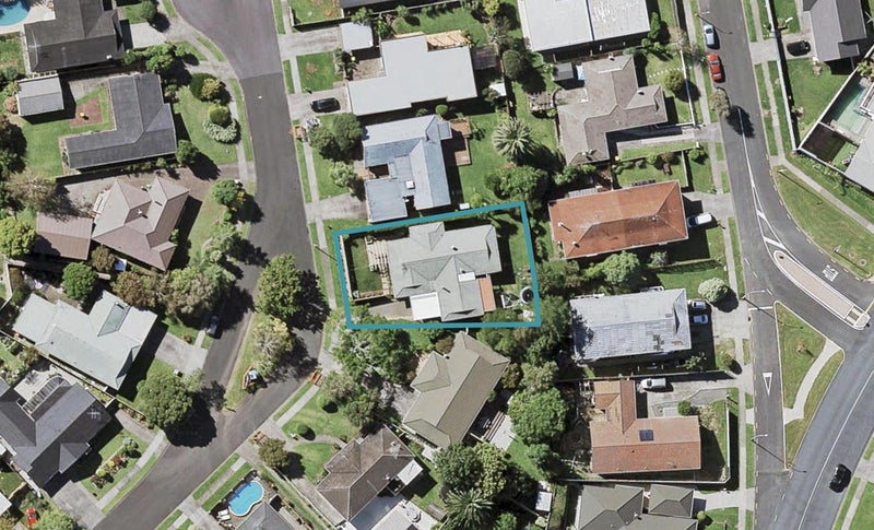 13 Roysfield Lane, Sunnyhills, Auckland - Carousel 1