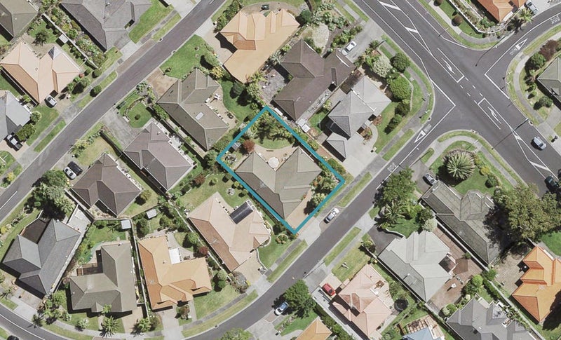 3 Highfields Terrace, Henderson, Auckland - Carousel 1
