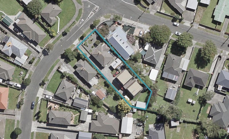 2/36 Colson Street, Avalon, Lower Hutt - Carousel 1