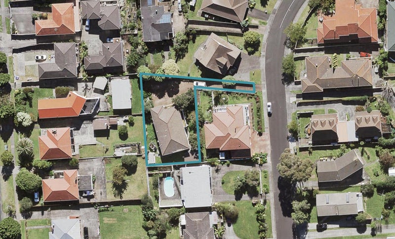 66 Manhattan Heights, Glendene, Auckland - Carousel 1