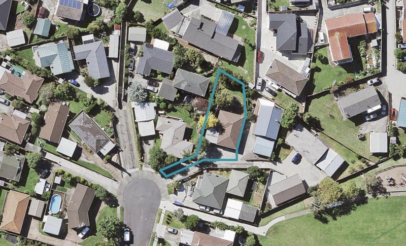17 Udall Place, Bucklands Beach, Auckland - Carousel 1