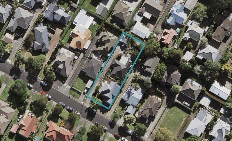 22A Ferguson Avenue, Greenlane, Auckland - Carousel 1
