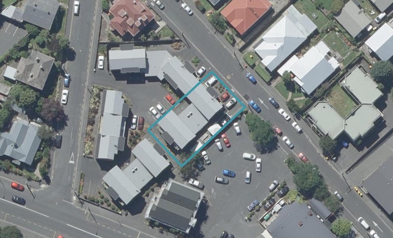 17 Gladstone Road, North East Valley, Dunedin - Carousel 1