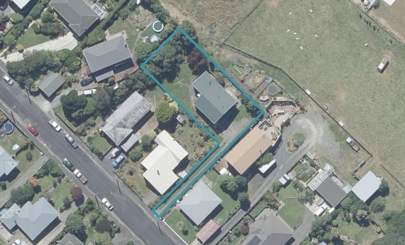 8A Fairview Terrace, Sawyers Bay, Port Chalmers - Carousel 1