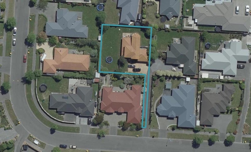 44 Coolspring Way, Redwood, Christchurch - Carousel 1