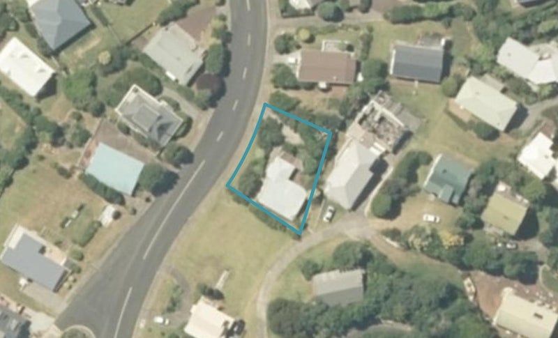311 Onemana Drive, Onemana, Whangamatā - Carousel 1