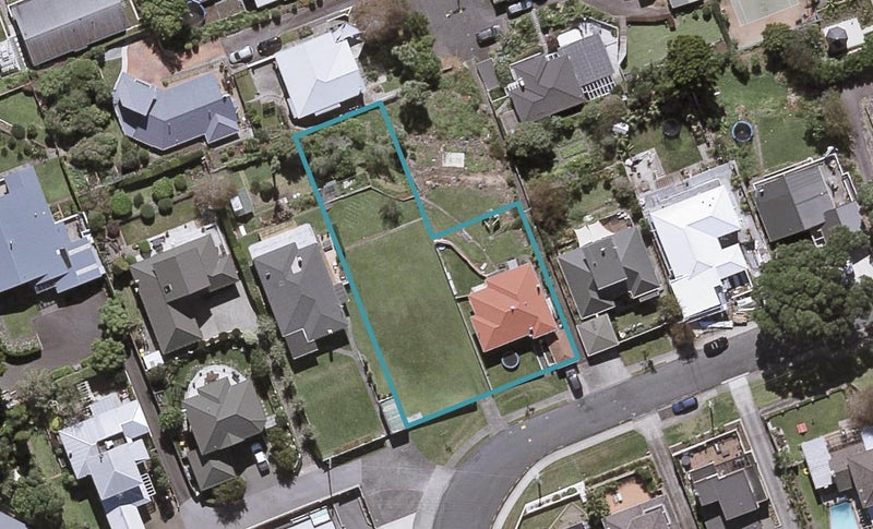 20 Lismore Street, Strandon, New Plymouth - Carousel 1
