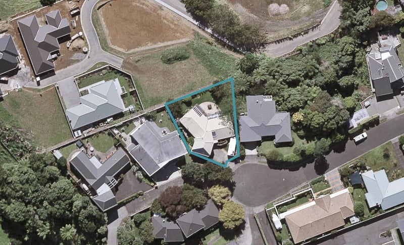 12 Del Mar Place, Merrilands, New Plymouth - Carousel 1