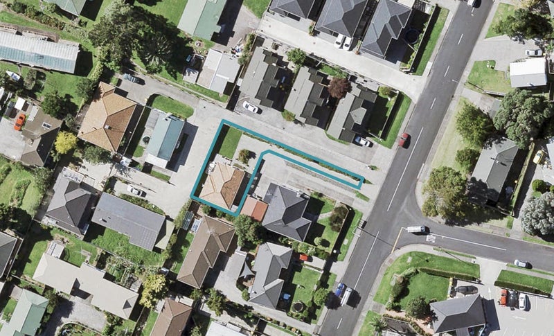 121A Moore Street, Howick, Auckland - Carousel 1