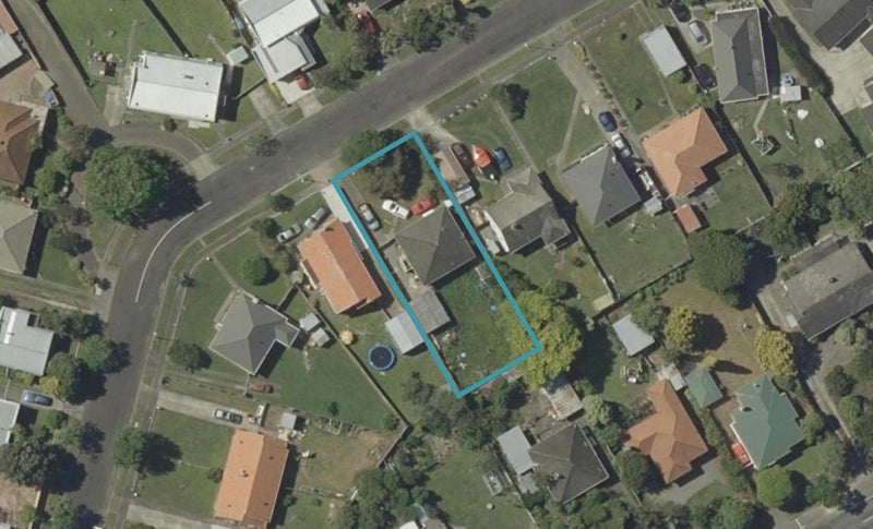 25 Savage Crescent, West End, Palmerston North - Carousel 1