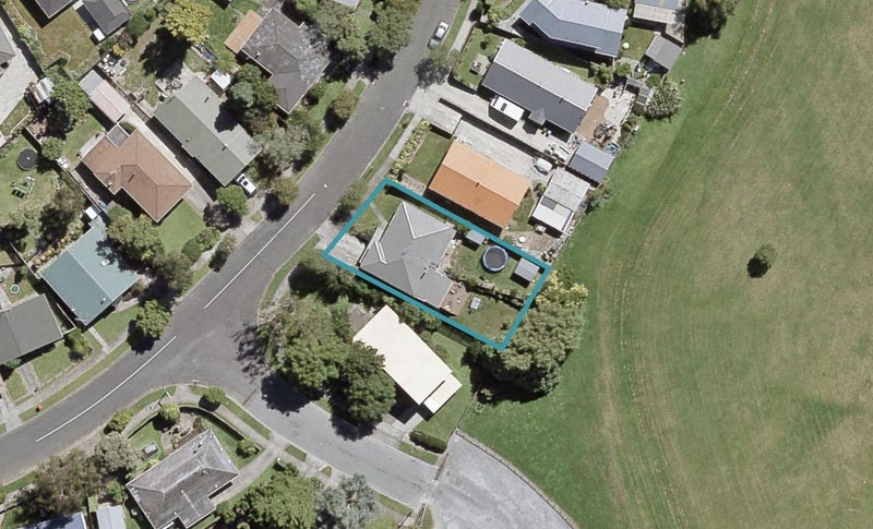 46 Brightwater Crescent, Totara Park, Upper Hutt - Carousel 1