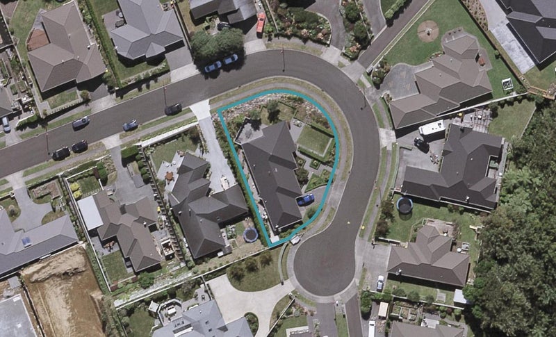8 Manukaka Heights, Hurdon, New Plymouth - Carousel 1