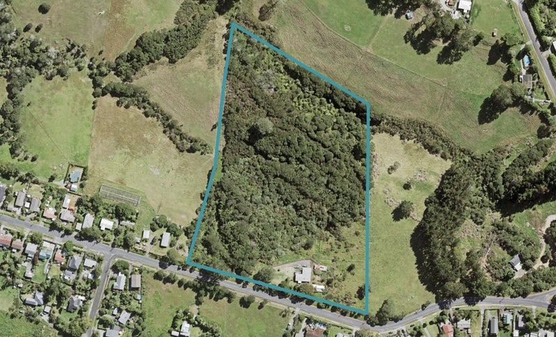 77 Mcentee Road, Waitakere, Auckland - Carousel 1