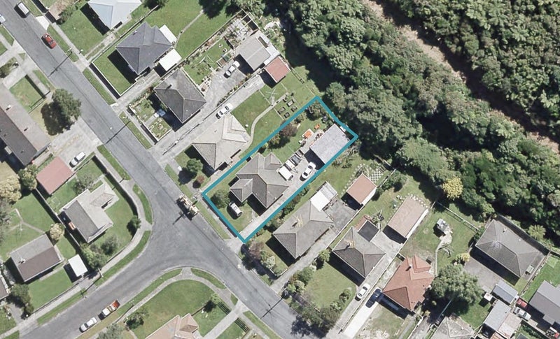 11 Wilkie Crescent, Naenae, Lower Hutt - Carousel 1