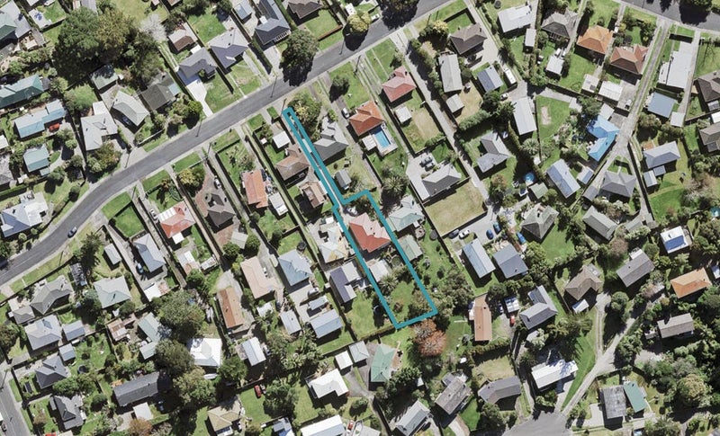 27 Fairclough Road, Beach Haven, Auckland - Carousel 1