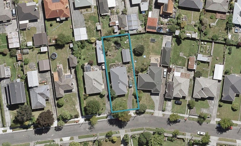 44 Oxford Crescent, Ebdentown, Upper Hutt - Carousel 1