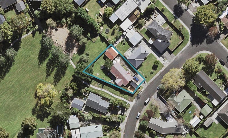 5 Linley Place, Hillcrest, Auckland - Carousel 1