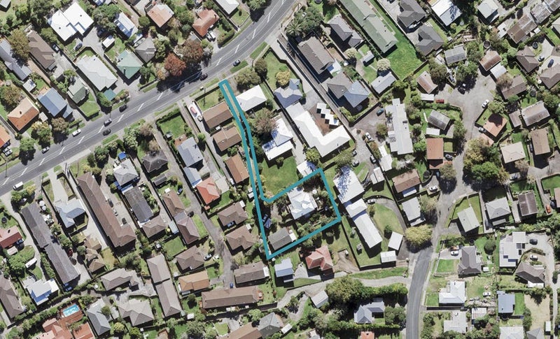 1/110 Titirangi Road, New Lynn, Auckland - Carousel 1