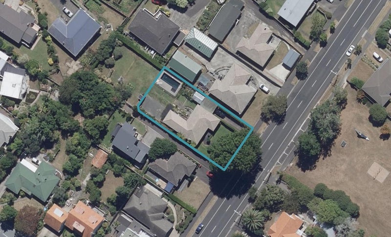 29 Masters Avenue, Hillcrest, Hamilton - Carousel 1