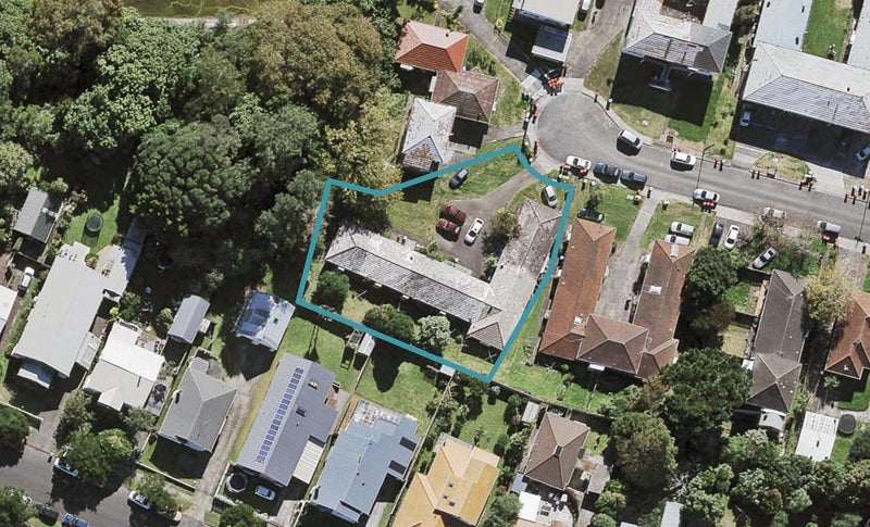 8/10 Begbie Place, Sandringham, Auckland - Carousel 1