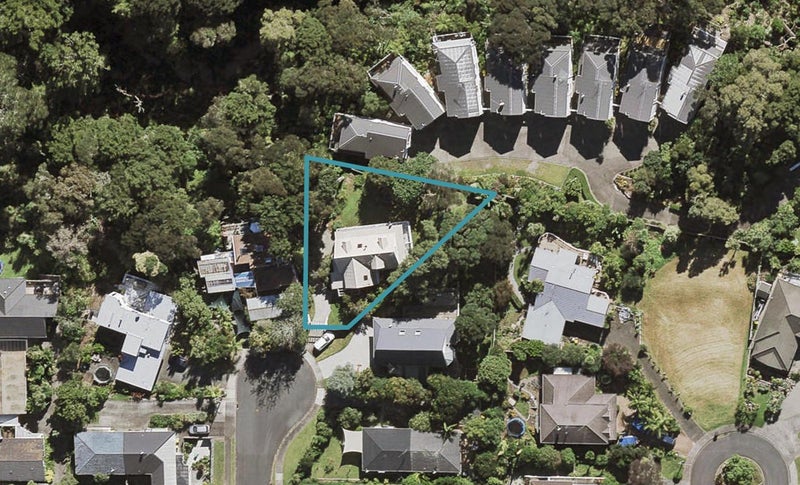 17 Paruru Avenue, Northcote, Auckland - Carousel 1