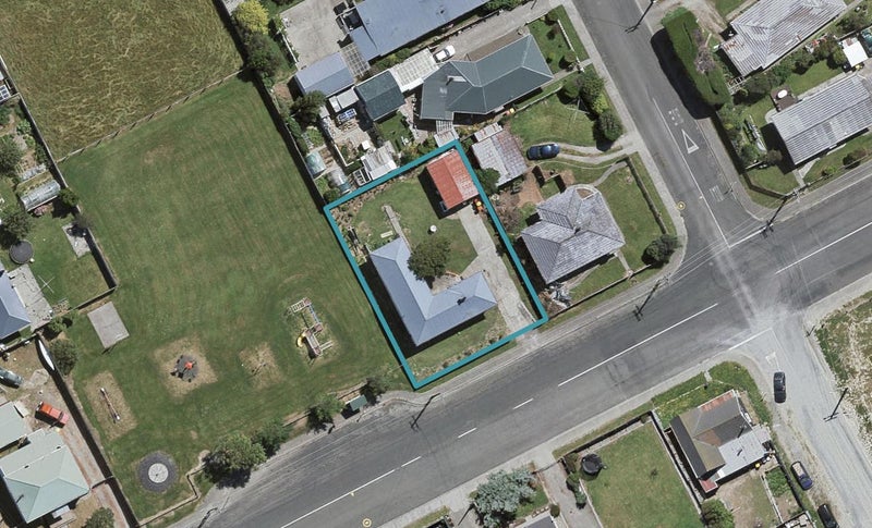 86 Avon Road, Clifton, Invercargill - Carousel 1