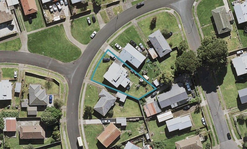 20 Calthorp Close, Favona, Auckland - Carousel 1