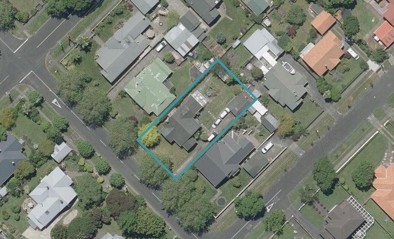 8 Parkes Avenue, Saint Johns Hill, Whanganui - Carousel 1