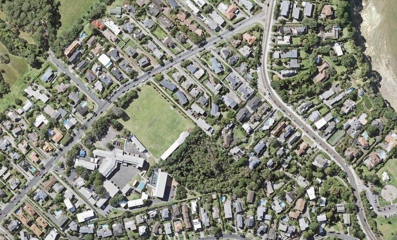 83 Aberdeen Road, Castor Bay, Auckland - Carousel 1
