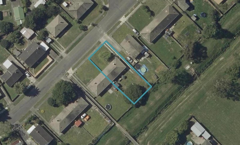 52 Ellesmere Crescent, Highbury, Palmerston North - Carousel 1