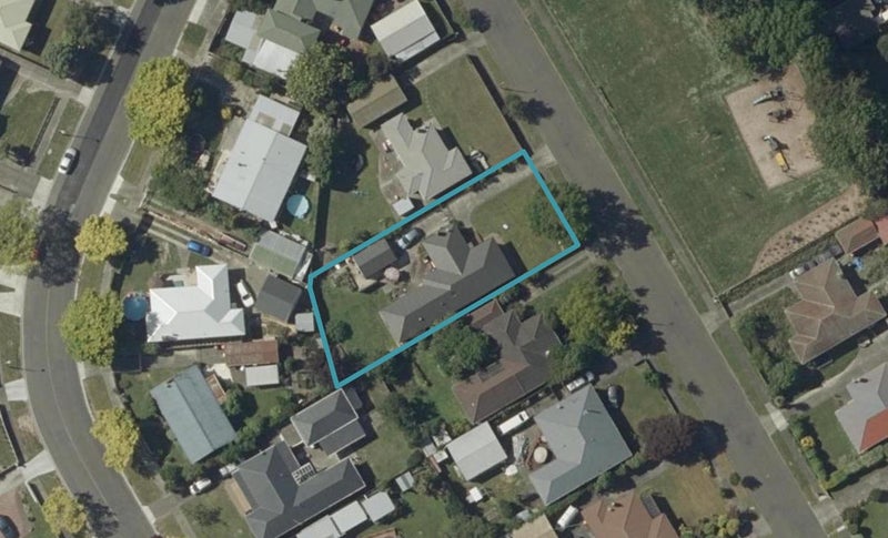6 Gloucester Street, Takaro, Palmerston North - Carousel 1