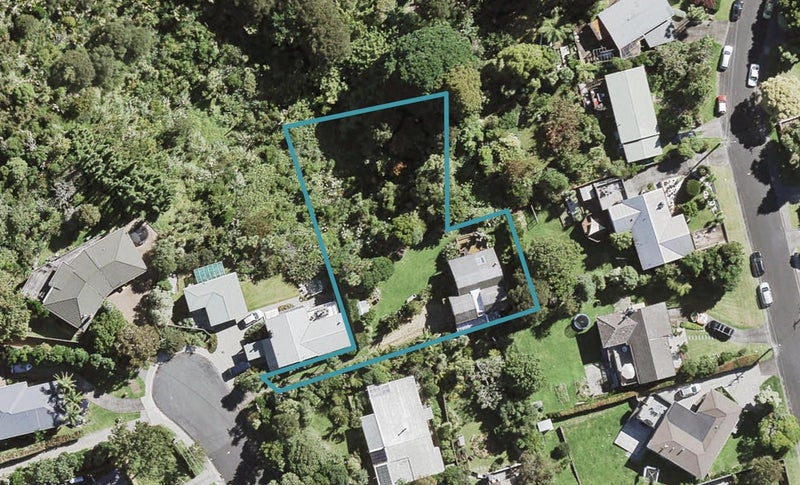 11 Grendon Road, Titirangi, Auckland - Carousel 1